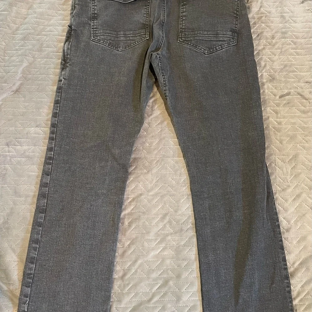 Off the Grid taper fit jeans mens size‎ 38x32 gray pre-owned condition